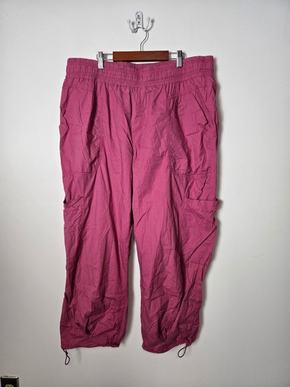 Democracy Women's Size 2X Cargo Utility Pants Magenta Track Ankle Pants